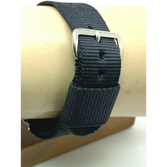 Daniel Wellington Women's Watch DW00100151 Silver 36mm Black Dial Nylon Strap - Picture 9 of 13